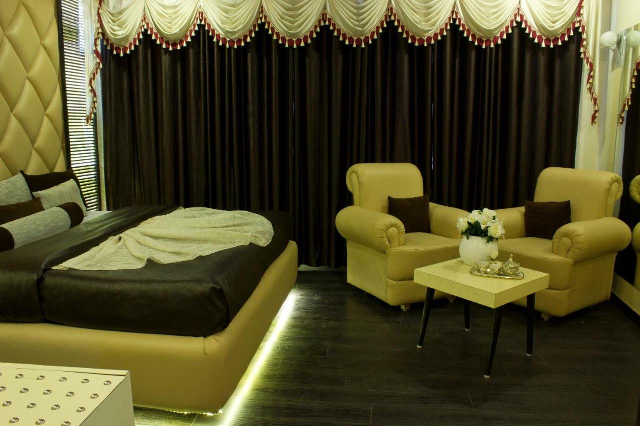 Hotel Ashirward 穆索里 外观 照片